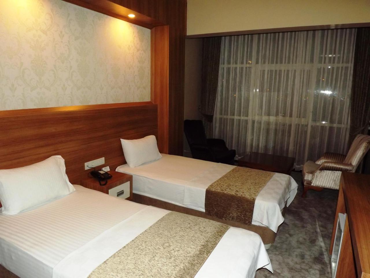 Mesa Hotel Batman Quarto foto
